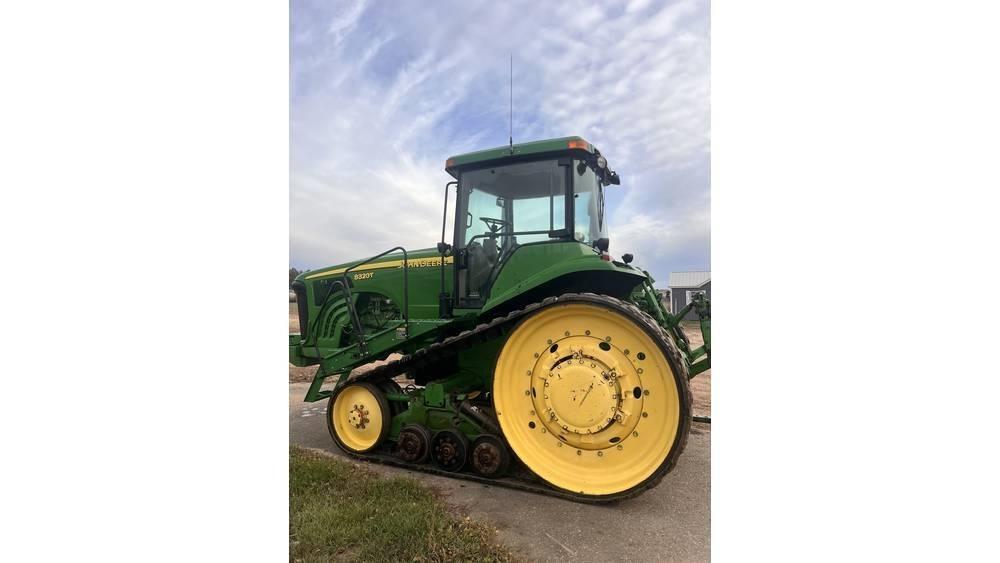 John Deere 8320 T Трактора