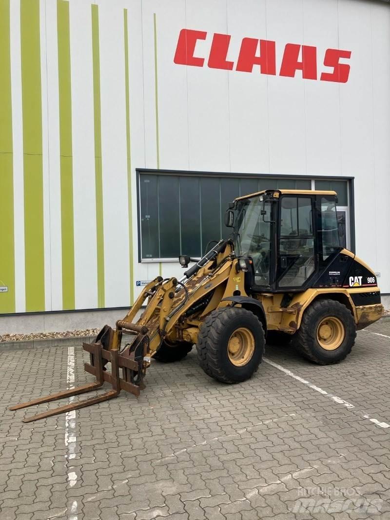 CAT 906 Фронтальные погрузчики