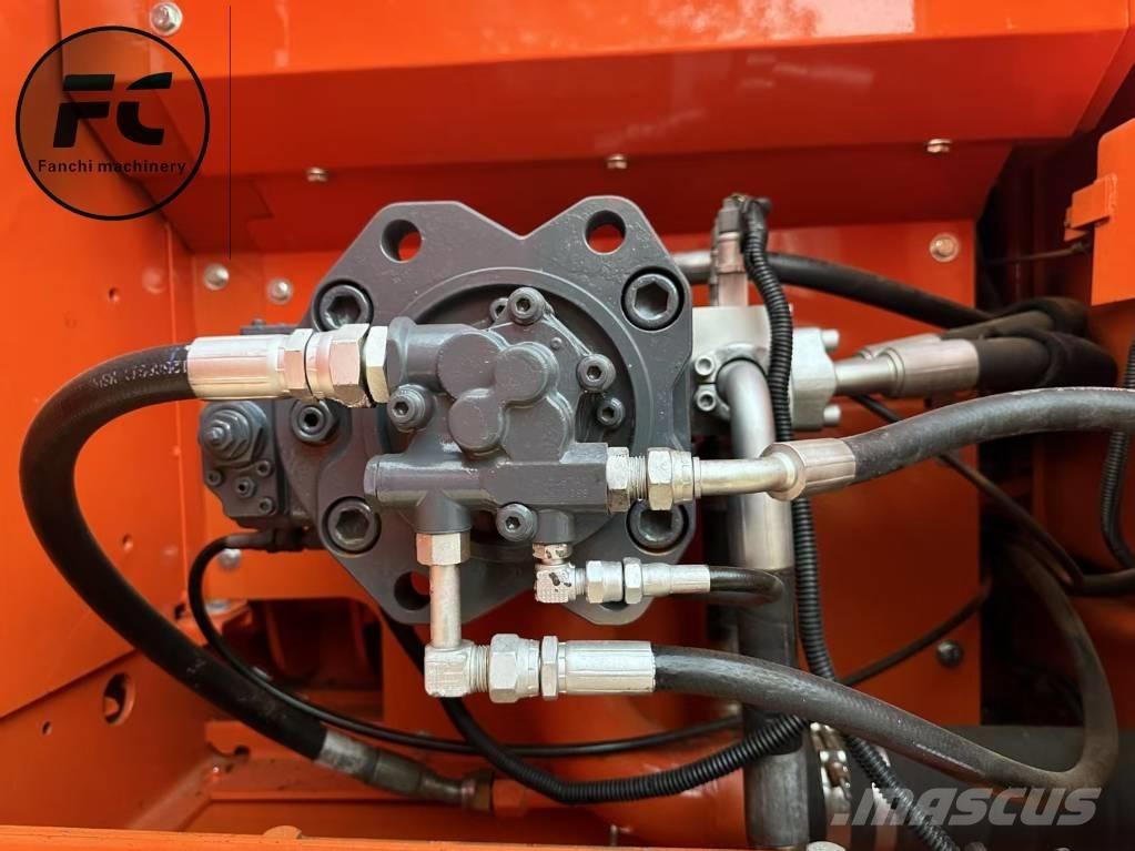 Doosan DX 225 LC Гусеничные экскаваторы