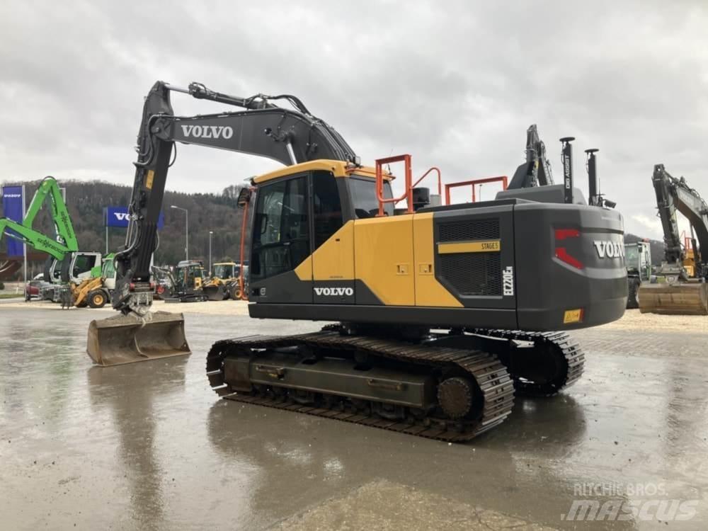 Volvo EC220EN Гусеничные экскаваторы
