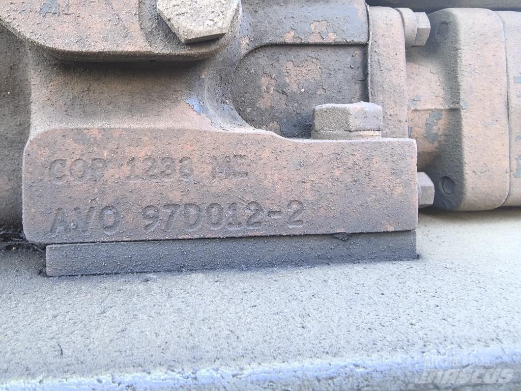 Atlas Copco H 282 Буровые вышки