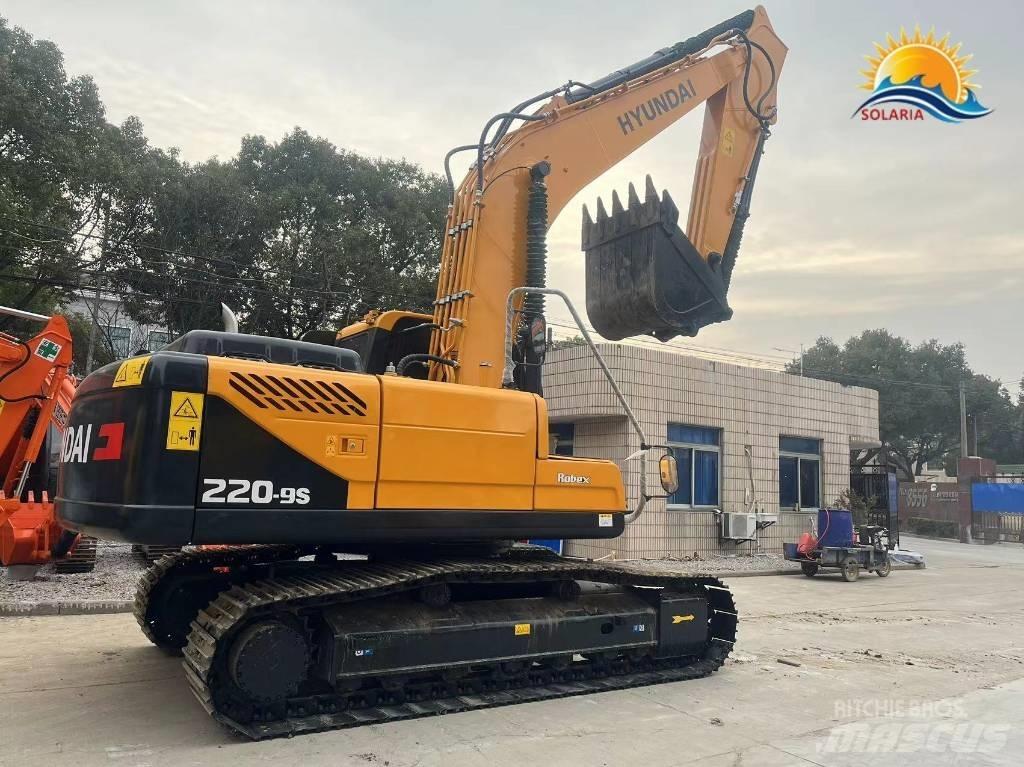 Hyundai R220-9S Колёсные экскаваторы