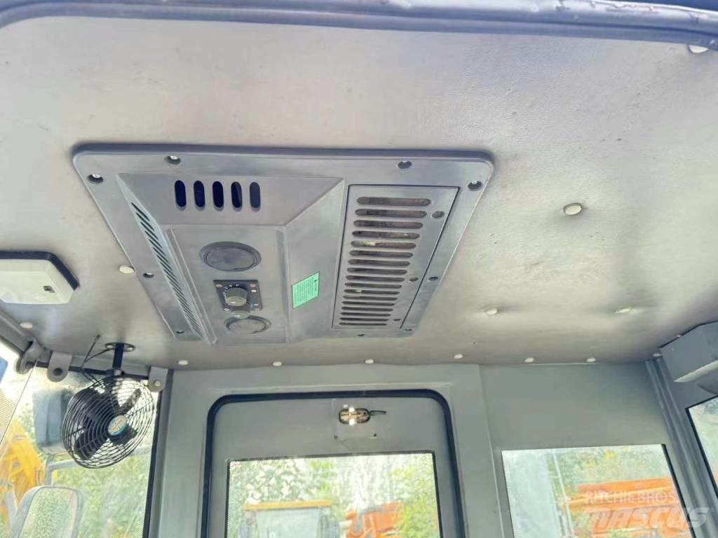 Shantui SD 32 Гусеничные бульдозеры