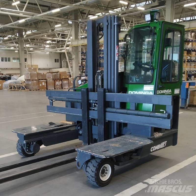 Combilift C 4000 L 4-x ходовые ричтраки