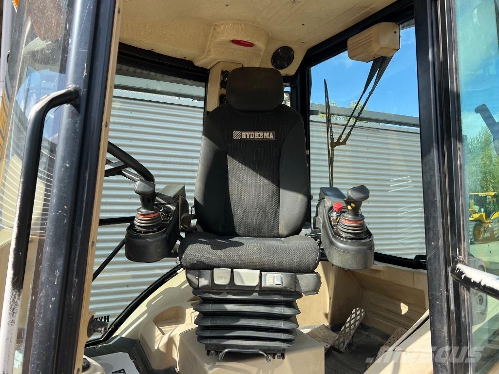 Hydrema 906 E Экскаваторы-погрузчики