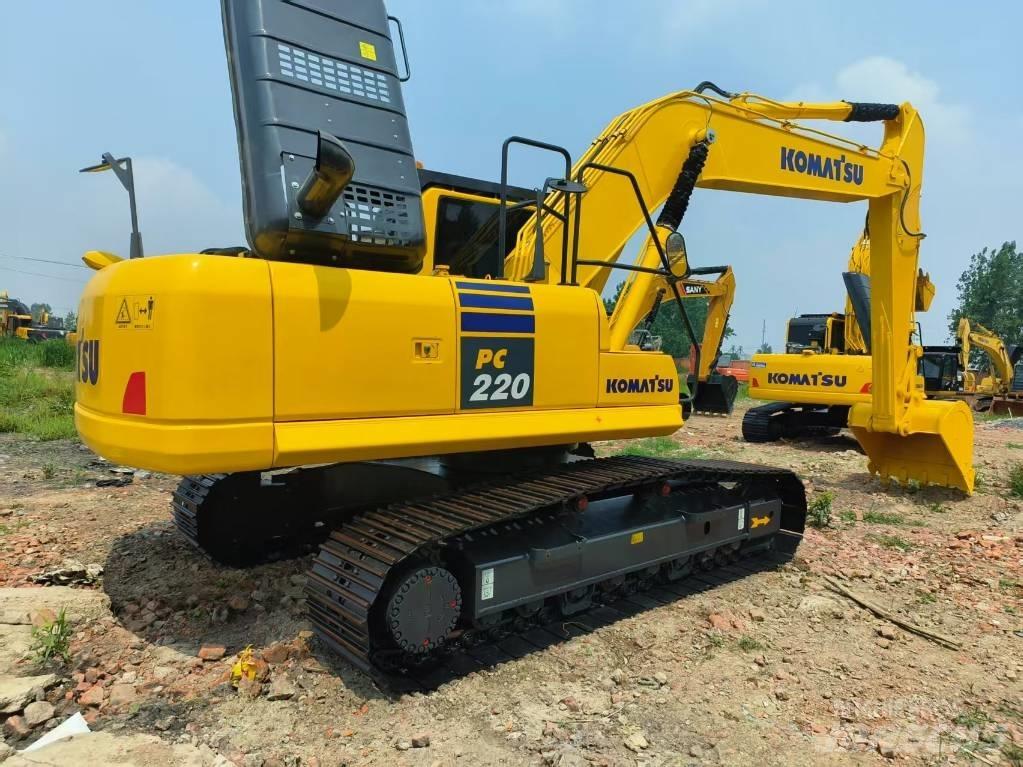 Komatsu PC 220-8 Гусеничные экскаваторы