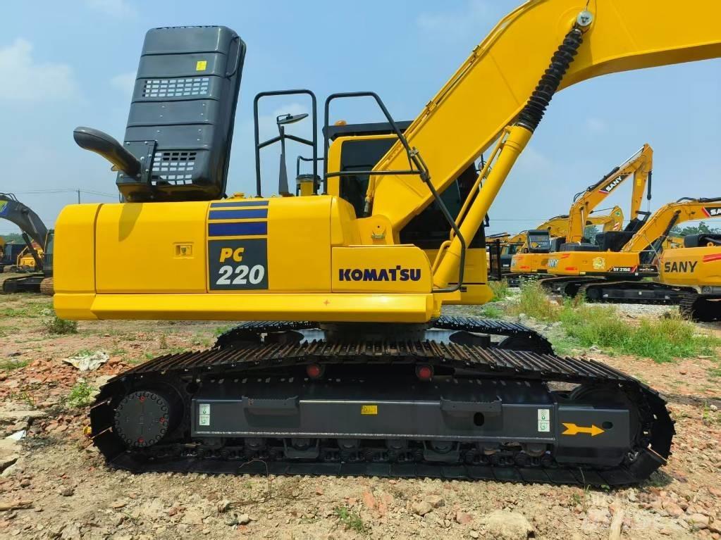 Komatsu PC 220-8 Гусеничные экскаваторы