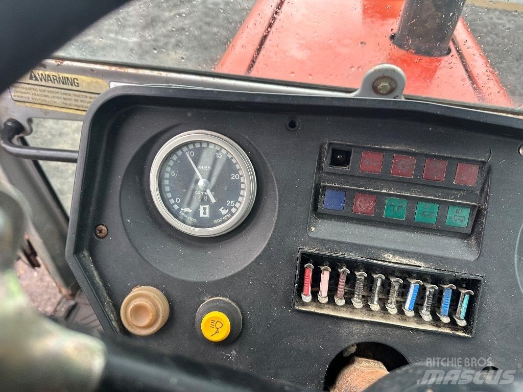 Massey Ferguson 690 Трактора