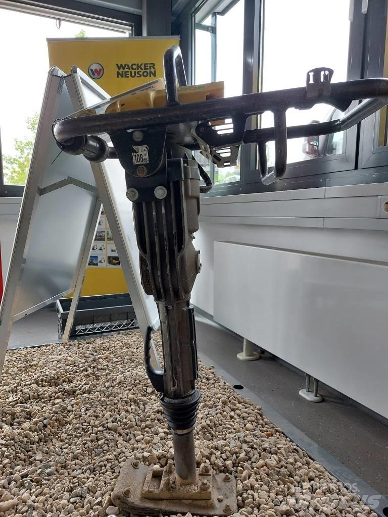 Wacker Neuson AS30e Трамбовщики