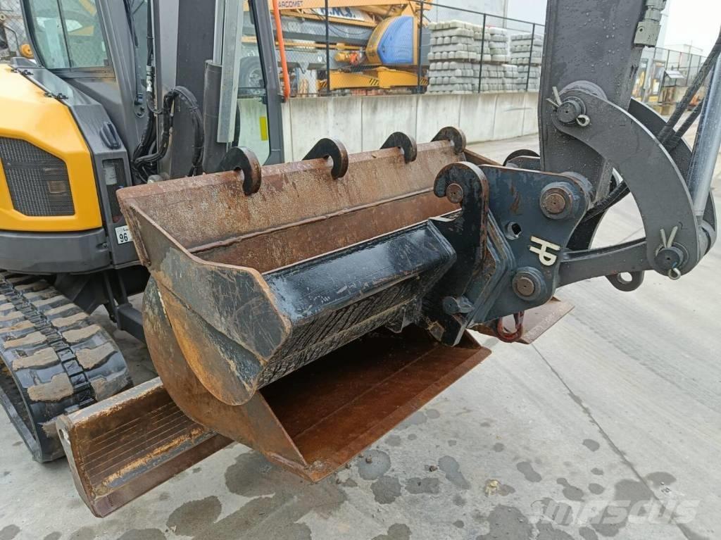 Volvo ECR 50 F Гусеничные экскаваторы