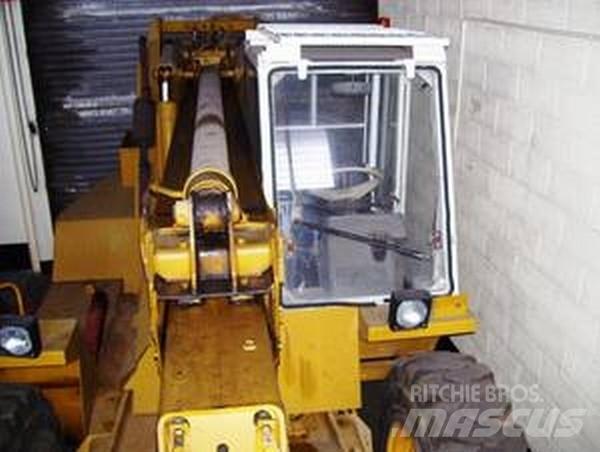JCB 530B-4HL Внедорожные погрузчики