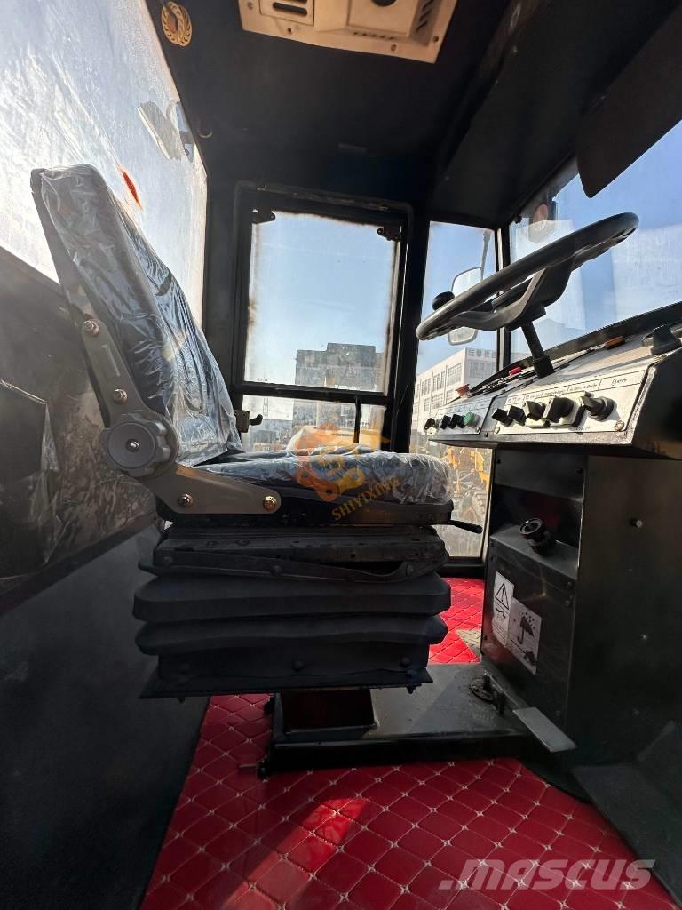 XCMG XD 103 Уплотнители грунта