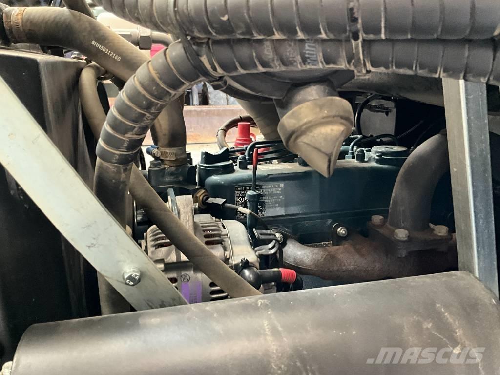 Kubota RT 260-2 Фронтальные погрузчики