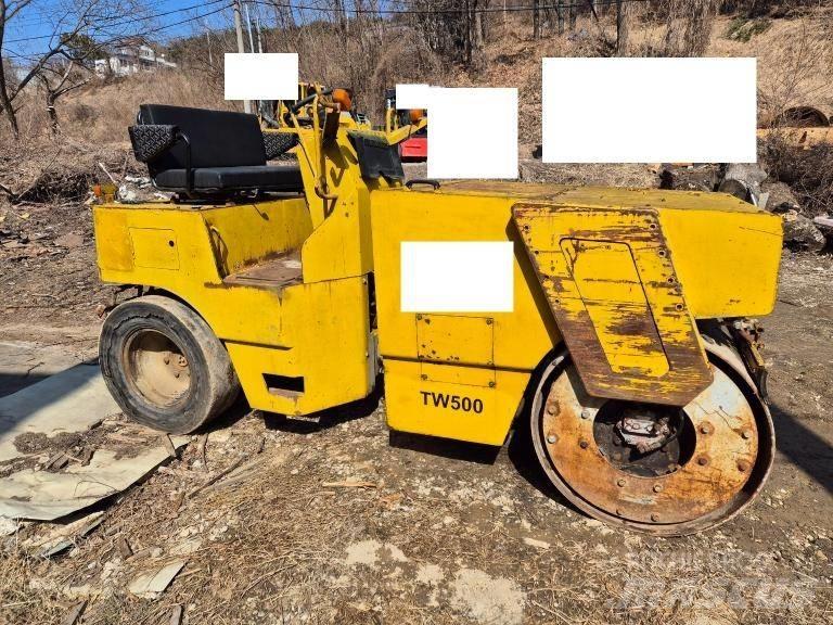 Sakai TW 500 Катки тротуарные