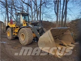 John Deere 744 K Фронтальные погрузчики
