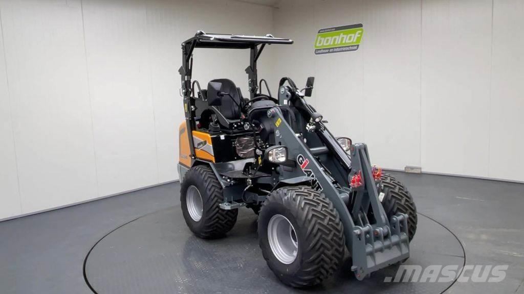 GiANT G2500 HD Фронтальные погрузчики