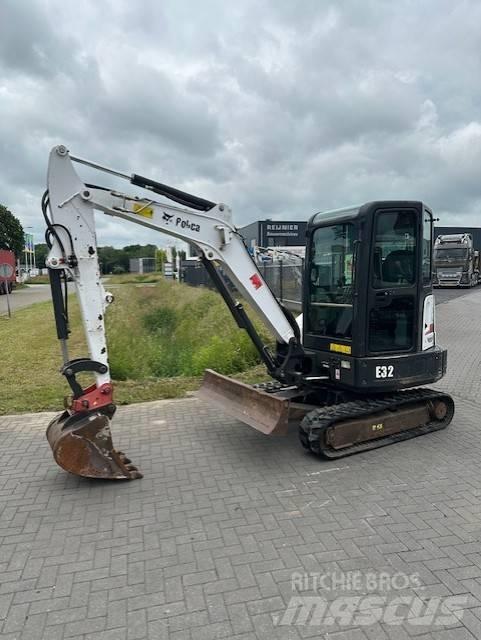 Bobcat E 32 Мини-экскаваторы