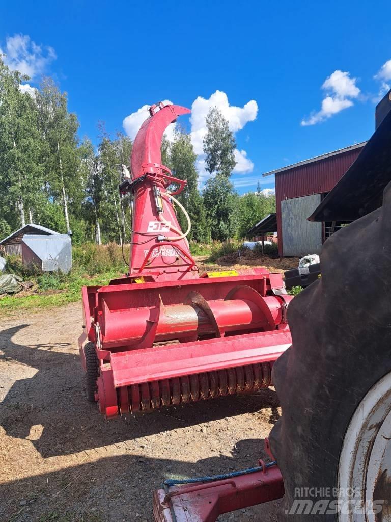 JF 850 Прицепные кормоуборочные комбайны
