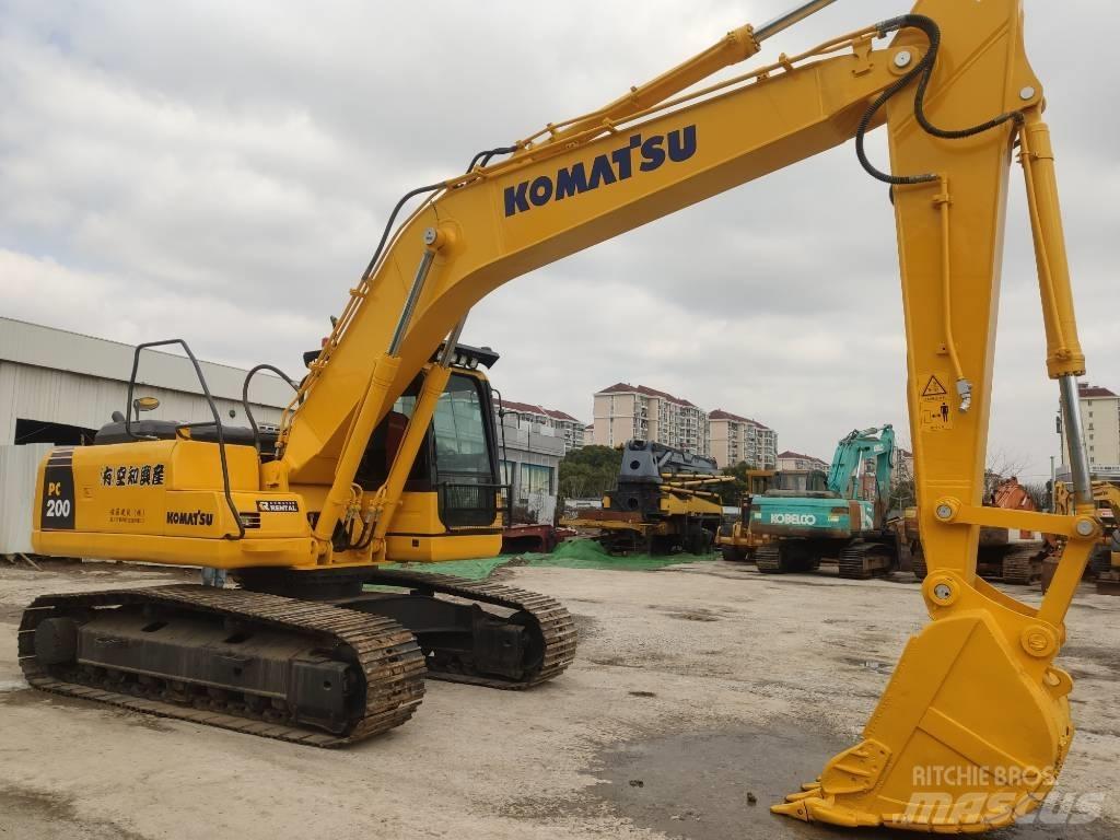 Komatsu PC 200-8 Малые экскаваторы 7т-12т