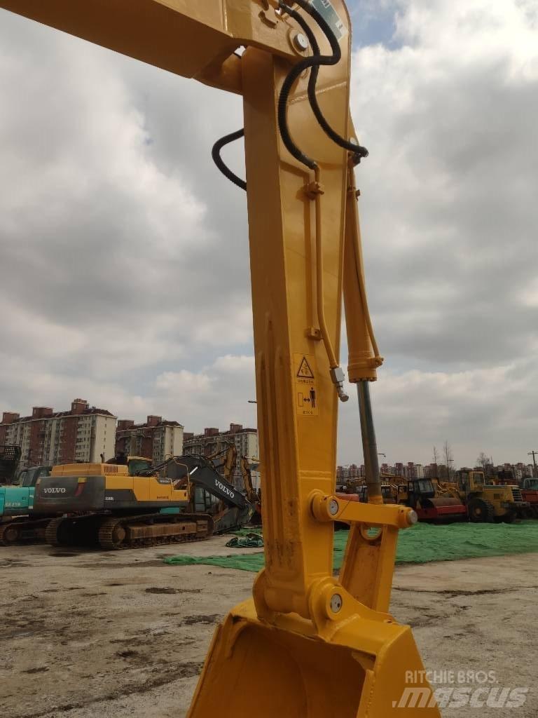 Komatsu PC 200-8 Малые экскаваторы 7т-12т