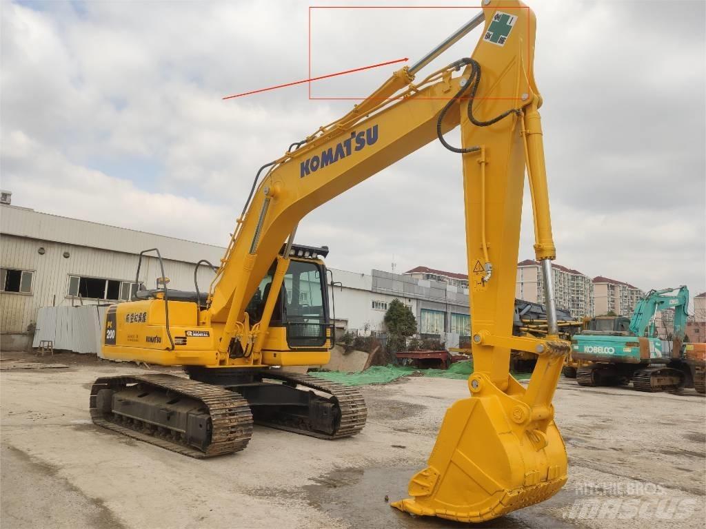 Komatsu PC 200-8 Малые экскаваторы 7т-12т