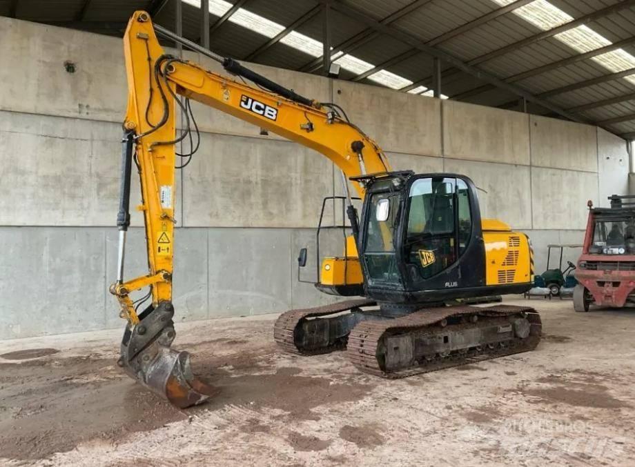 JCB JS 130 LC Гусеничные экскаваторы