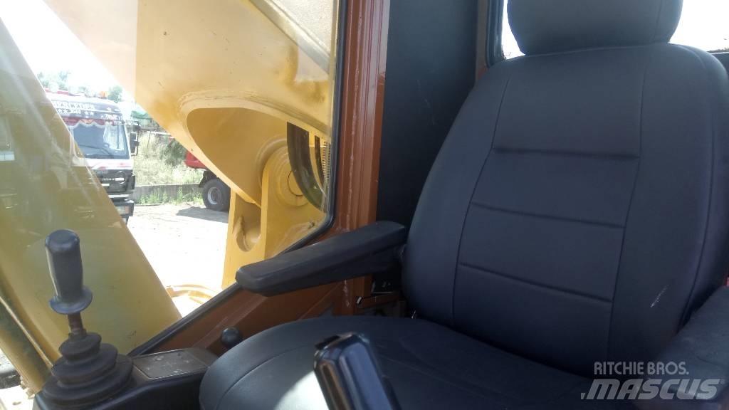 CAT 245 D ME Гусеничные экскаваторы