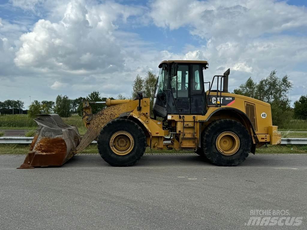 CAT 962H Фронтальные погрузчики