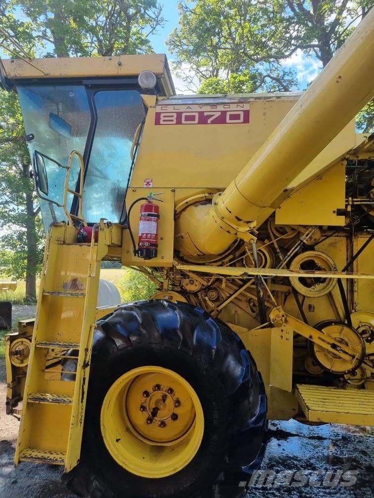 New Holland 8070, 20” Зерноуборочные комбайны