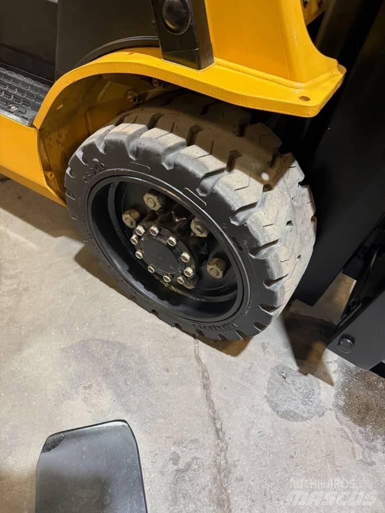 CAT 2C 6000 Другие складские механизмы