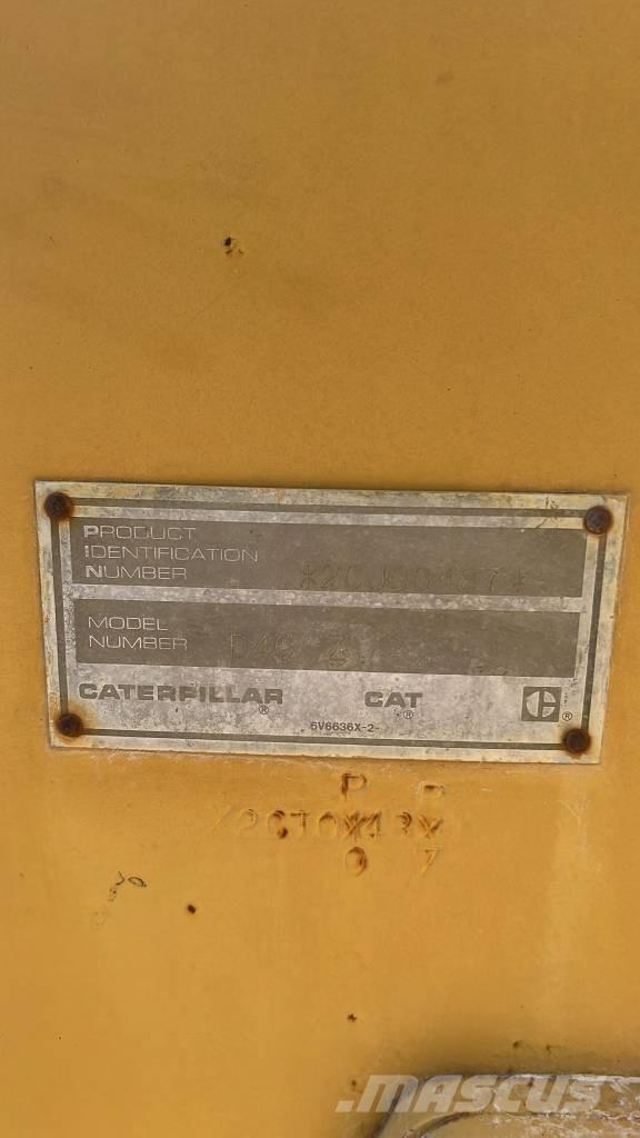 CAT D 4 C Гусеничные бульдозеры