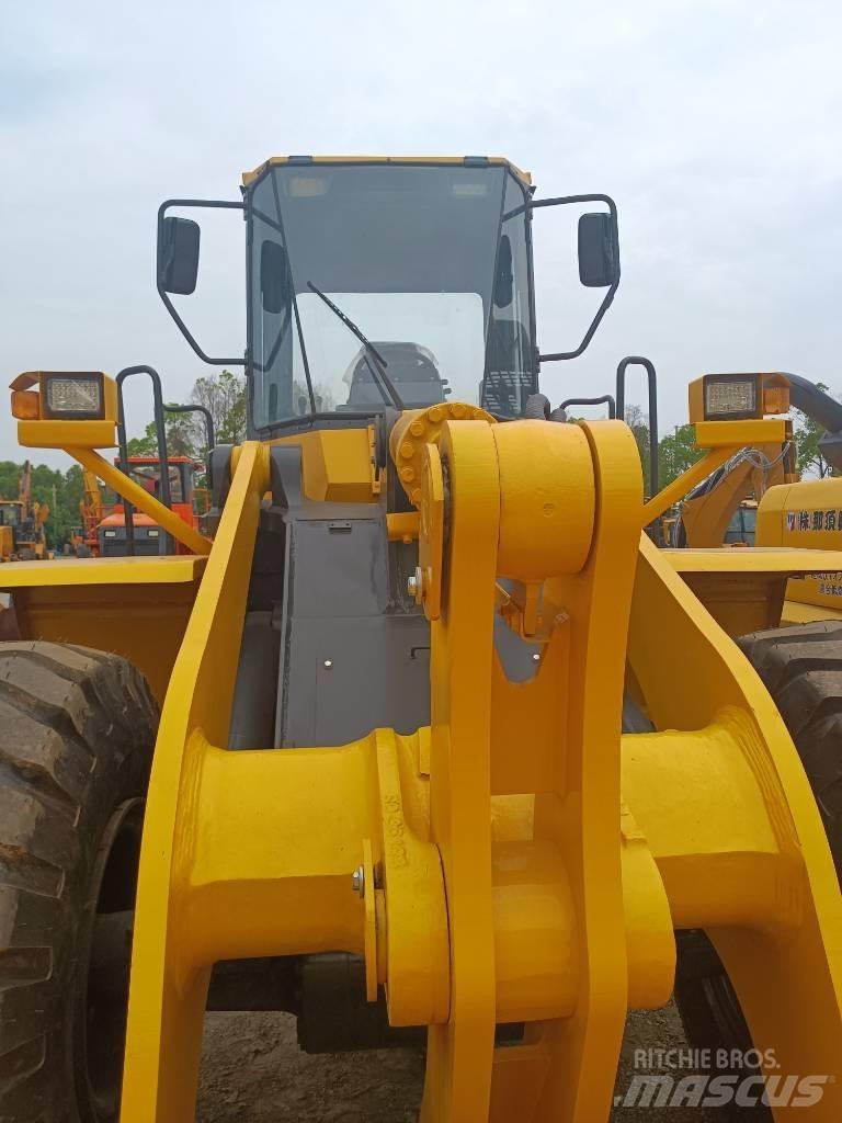 Komatsu WA 380 Фронтальные погрузчики
