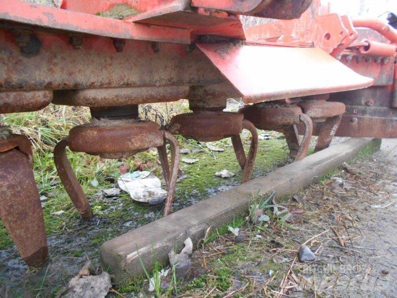 CLAAS Quadrant 1150 Тюковые пресс-подборщики