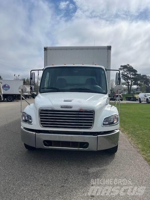 Freightliner M2106 Грузовики-Фургоны