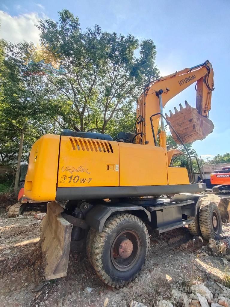 Hyundai R210W-7 Колёсные экскаваторы