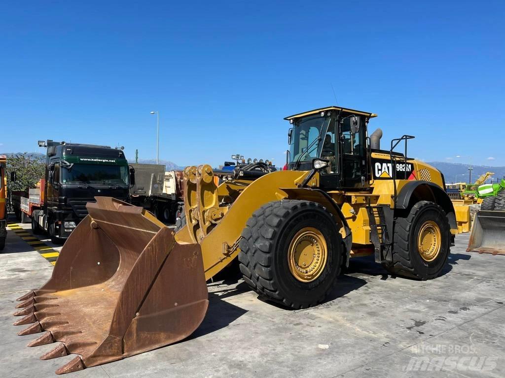 CAT 982 M Фронтальные погрузчики