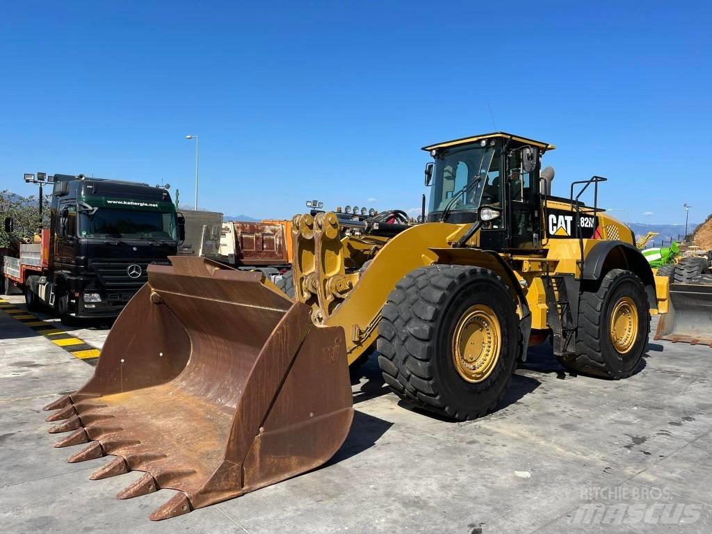 CAT 982 M Фронтальные погрузчики