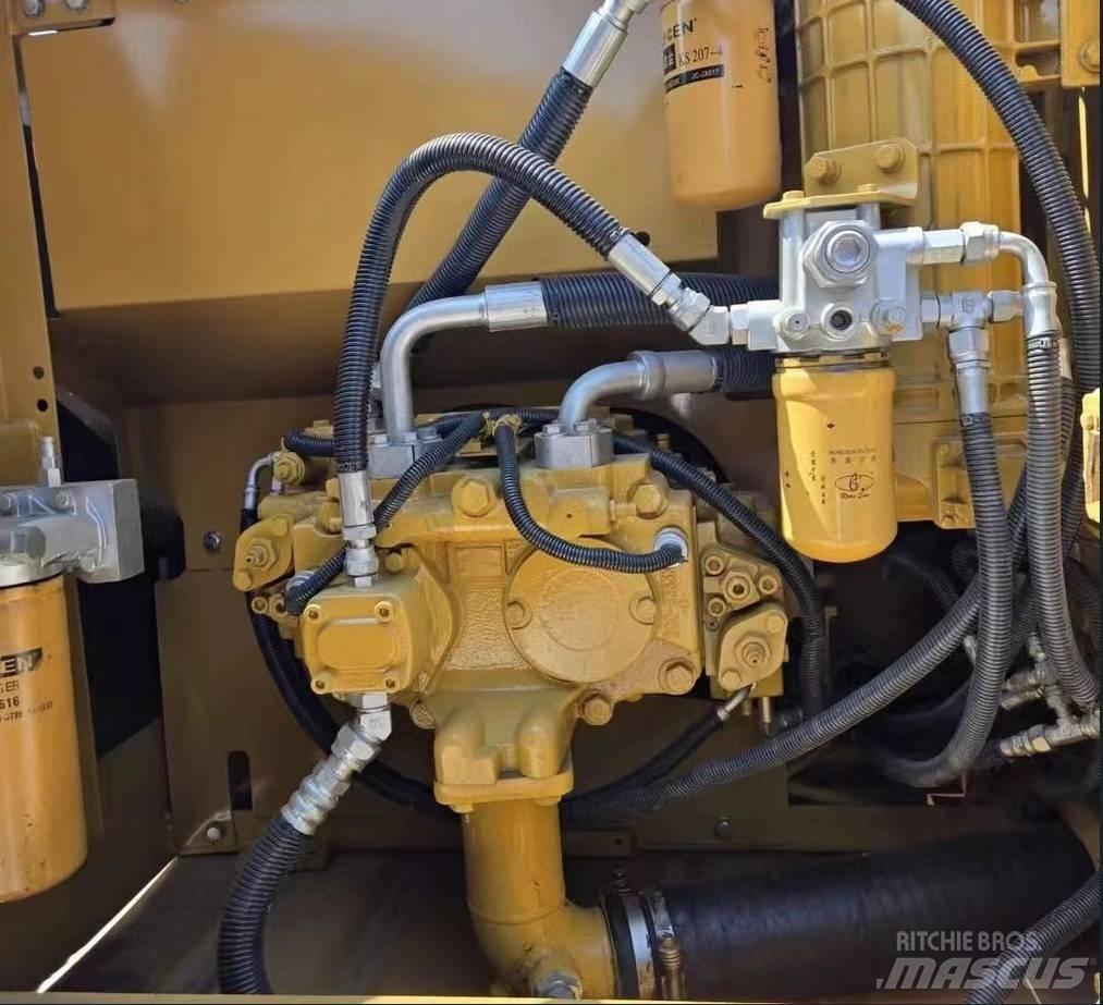 CAT 323 D Гусеничные экскаваторы