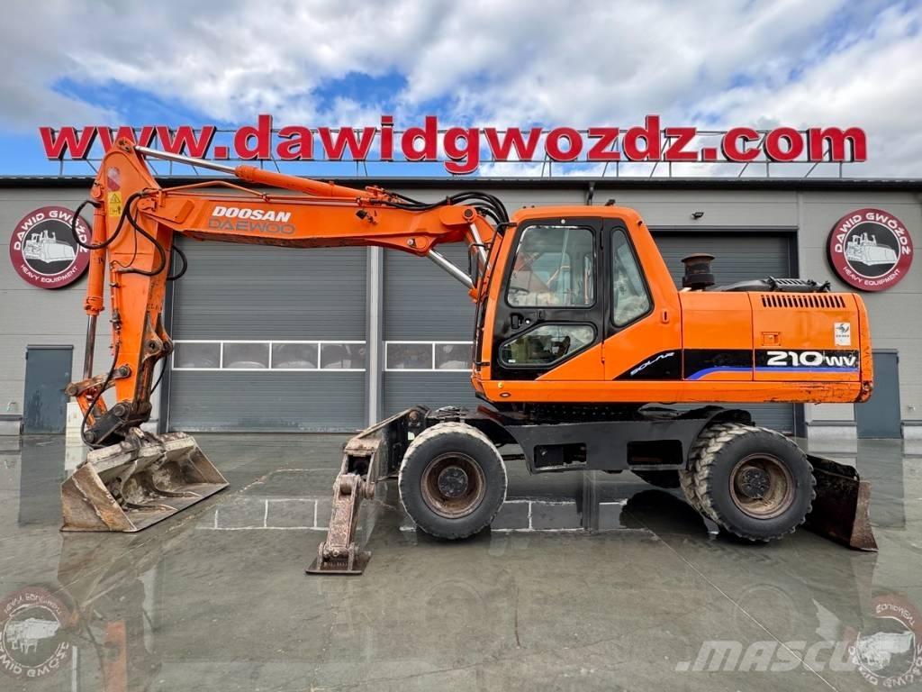 Doosan SOLAR 210W Колёсные экскаваторы