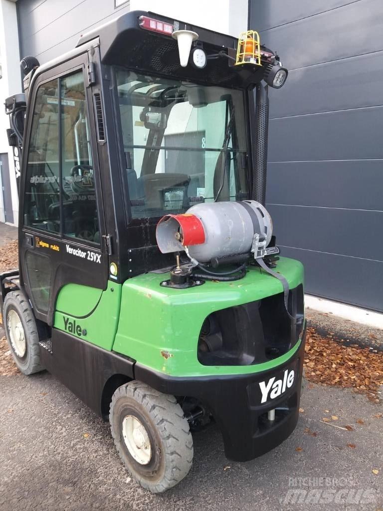 Yale GLP25VX Газовые погрузчики