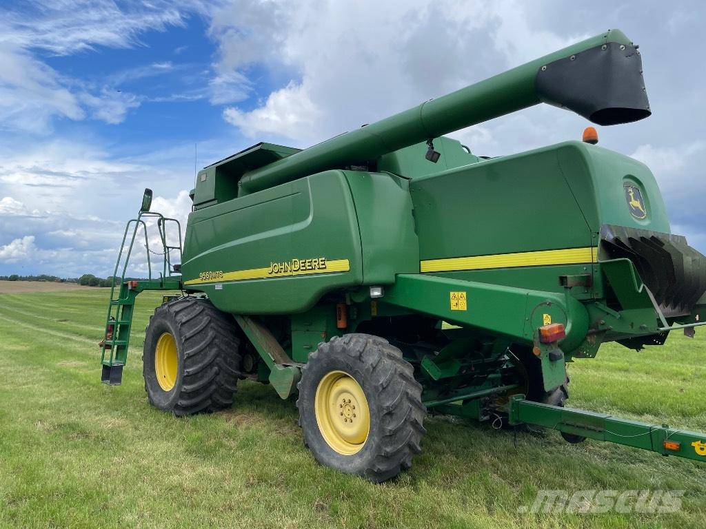 John Deere 9560 WTS Зерноуборочные комбайны