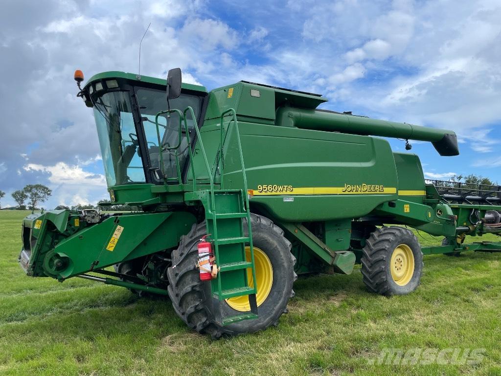 John Deere 9560 WTS Зерноуборочные комбайны