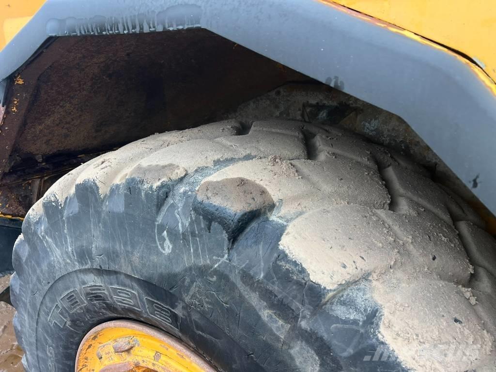 Volvo A 30 D Шарнирно-сочленённые самосвалы