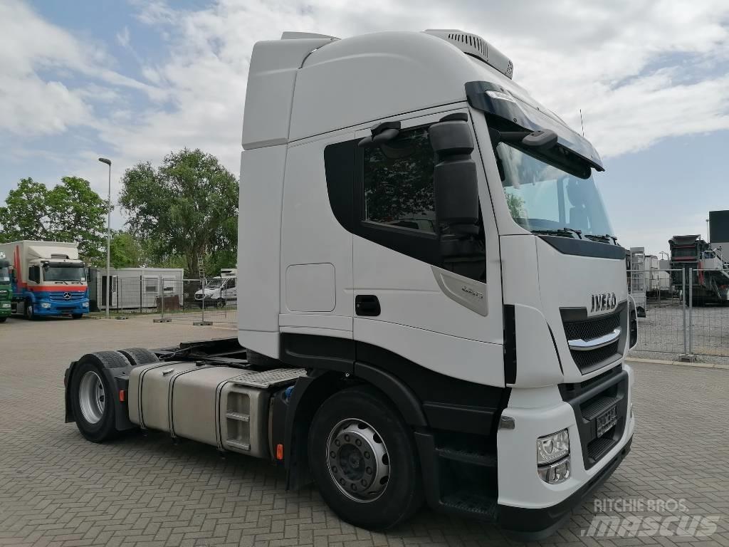 Iveco AS440ST/P Седельные тягачи
