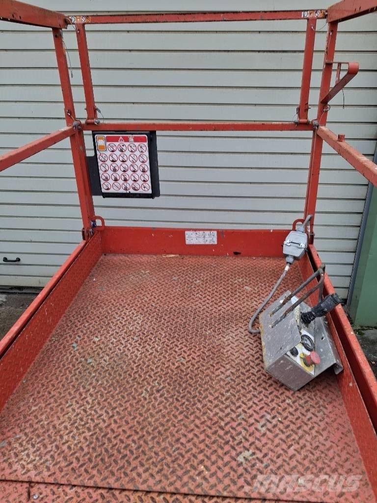 SkyJack SJ III 4632 Ножничные подъемники