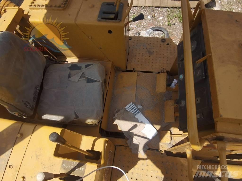 CAT D 3 C Гусеничные бульдозеры