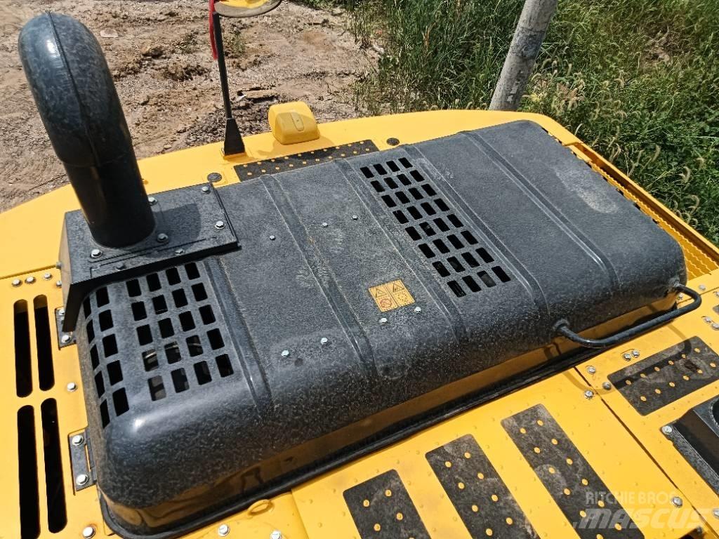 Komatsu PC 240 Гусеничные экскаваторы