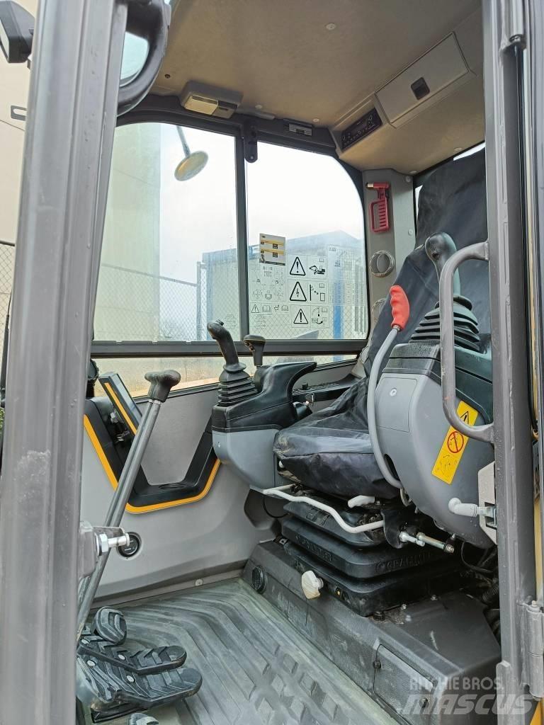 Volvo ECR 88 D Колёсные экскаваторы