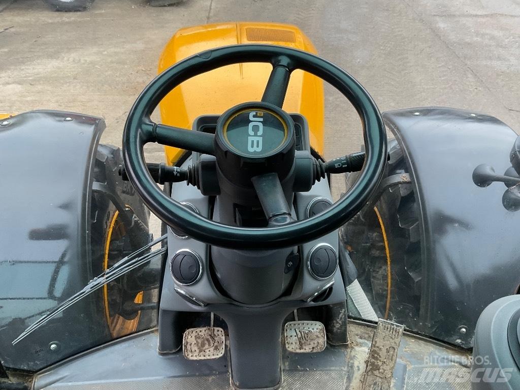JCB Fastrac 4220 Трактора