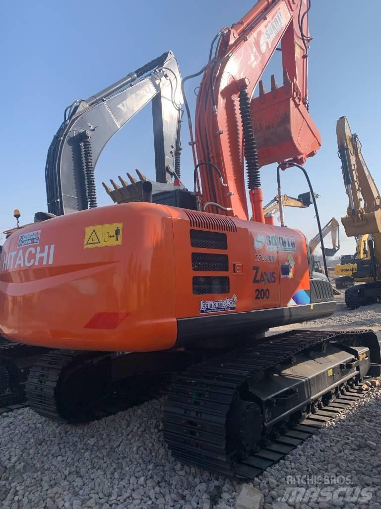 Hitachi ZX 200 Гусеничные экскаваторы